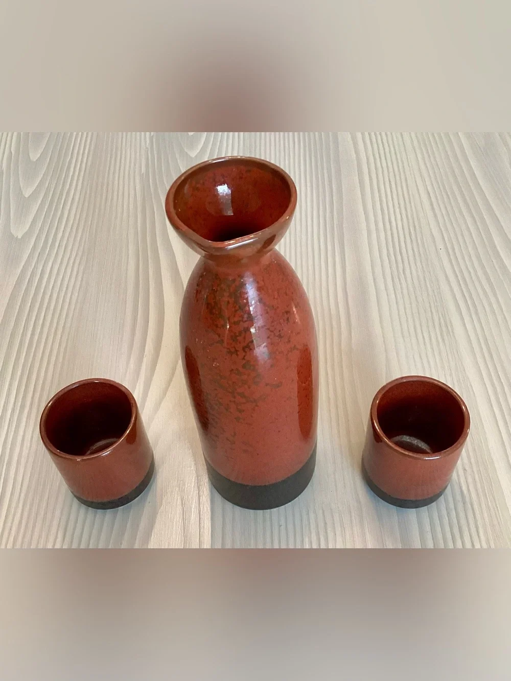 Vintage Japanese Ceramic Sake Set Red Speckled Glaze Tokkuri Bottle 2 Cups MCM